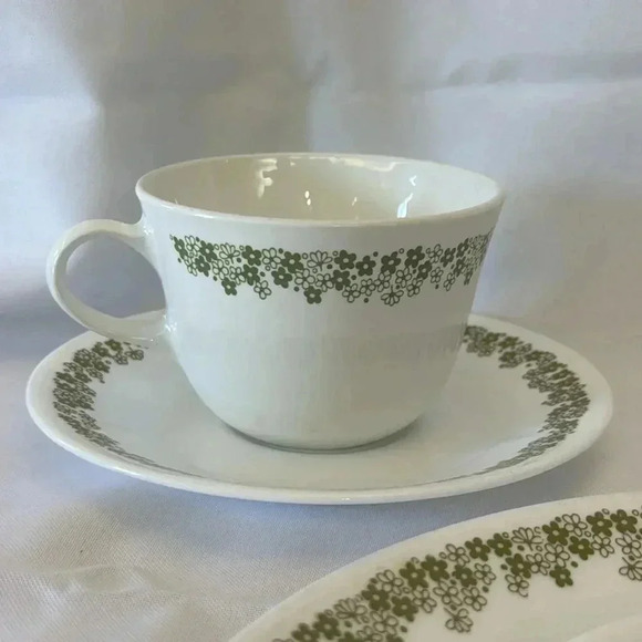 Corelle SPRING BLOSSOM Dinnerware Set for 1 - Picture 3 of 5
